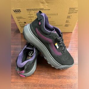 Vans MTE Crosspath Shroud Shoes Mens 6 / Womens 7.5 Black Pink Hike New HALF BOX